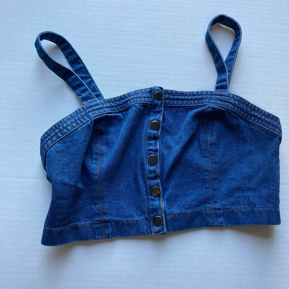 ASTR denim crop top EUC medium